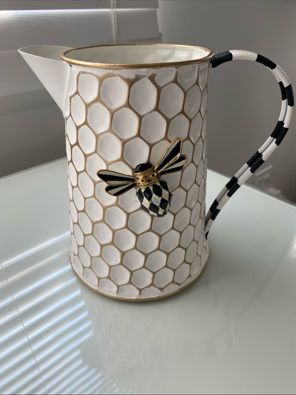 McKenzie Childs Honeycomb Bee Tin Watering Can-courtly stripe
Sold Out 🐝🐝Pretty